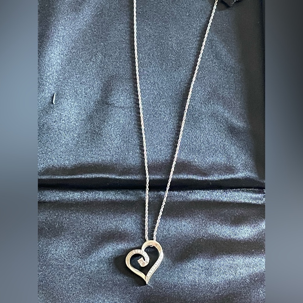 Macys brand Diamond heart Necklace set in sterling silver 925